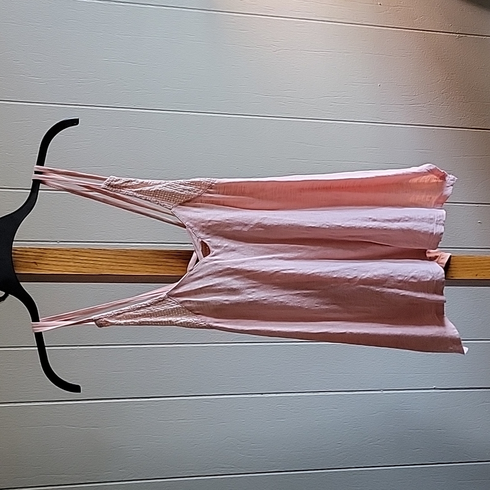 Pink tank